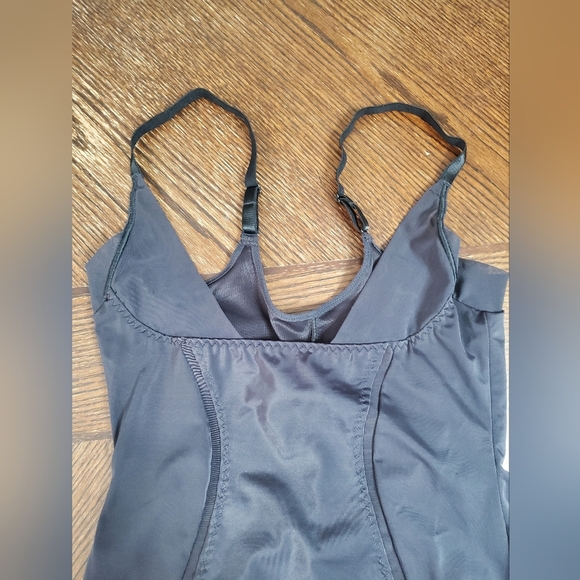 Maidenform Classic Black Apparel - Picture 5 of 5